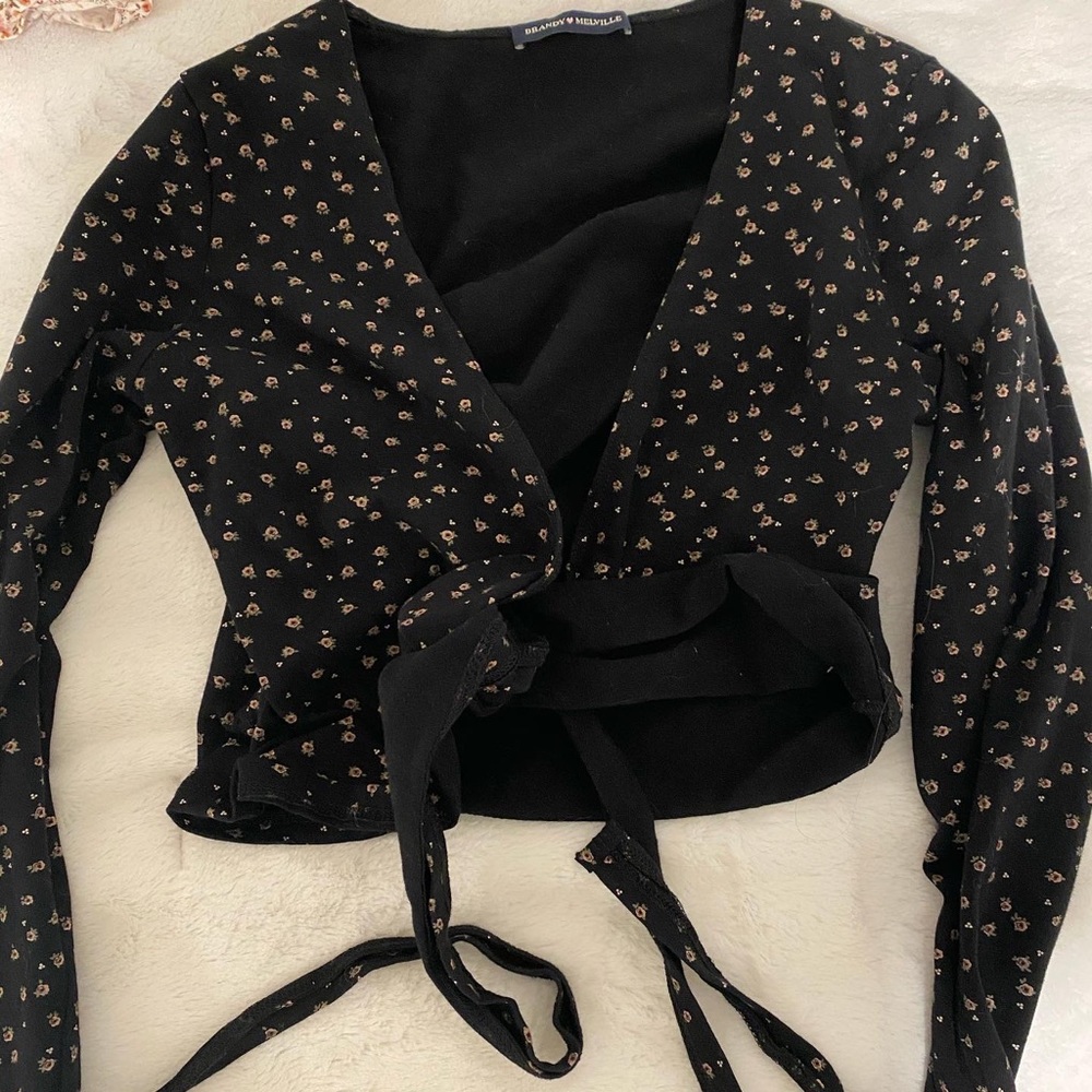 Brandy Melville wrap top